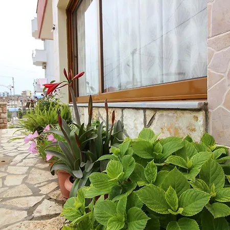 Aldo Apartment *